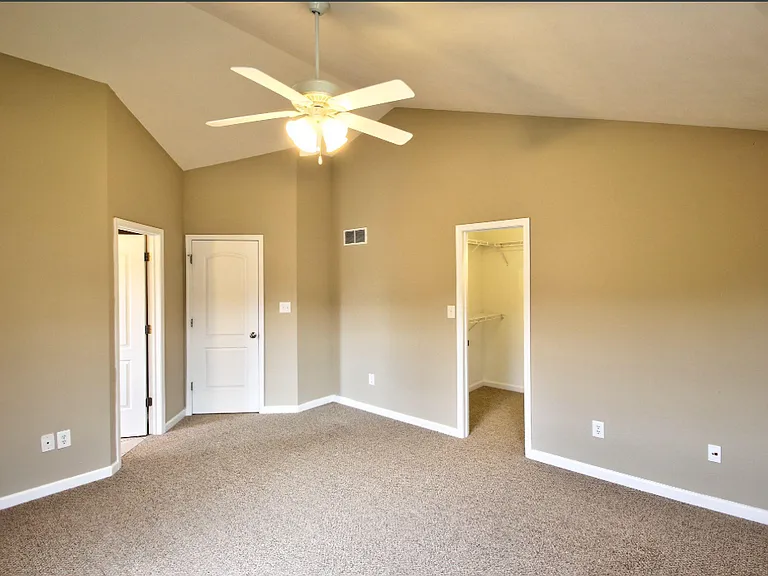 2760 E Bressingham Way — Photo 8