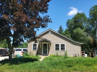 740 E South St, Richland Center, WI 53581