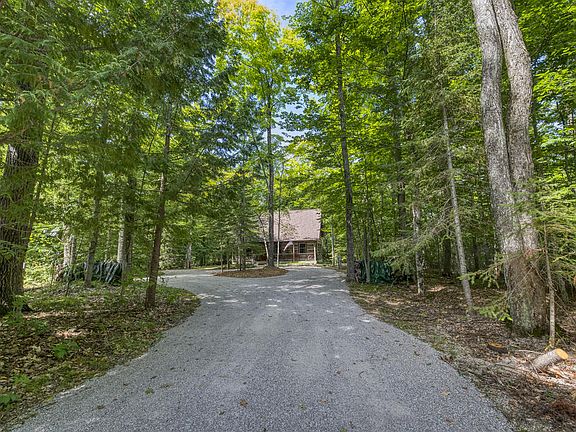 2nd image of 11731 Sylvan Ln