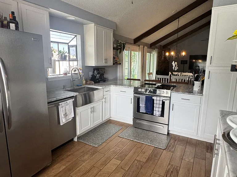 3303 Berridge Ln — Photo 5