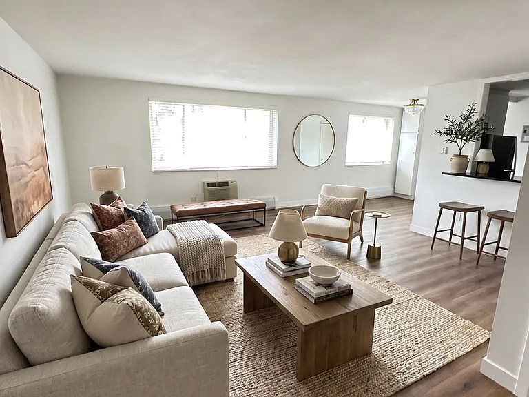 3377 S Clarkson St — Photo 14