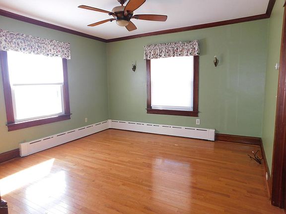 4th image of 106 Park Pl