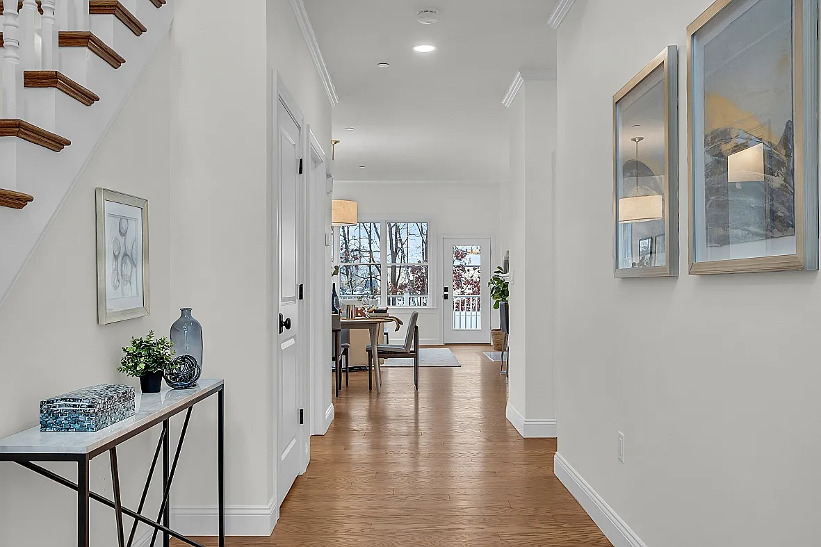 2 bed, 2.5 bath, 2257 sqft, $4,700 — Photo 2