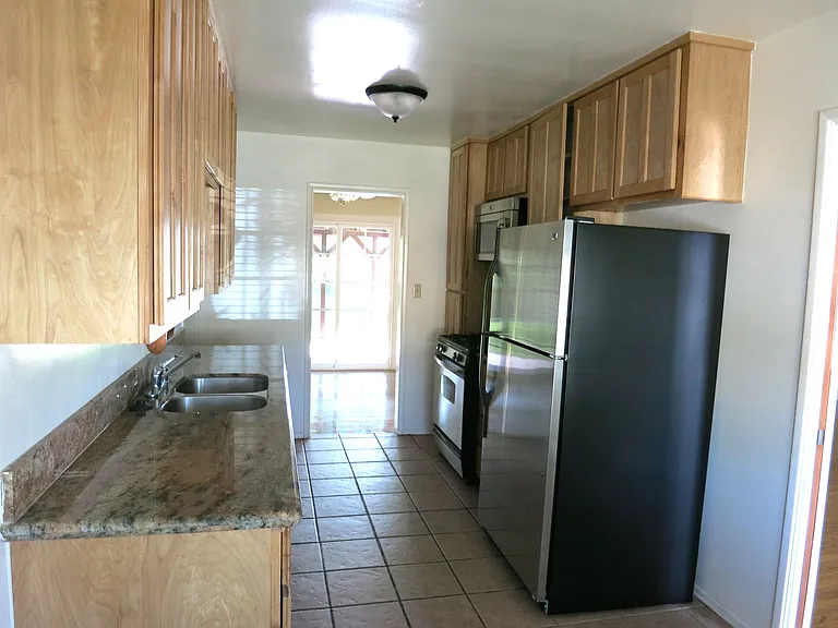 5121 Leo St — Photo 11