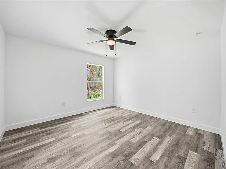 17180 Drayton Ln — Photo 19
