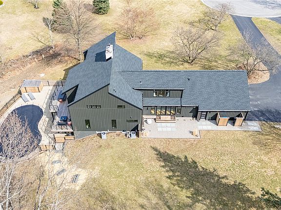 4th image of 1012 Rabbit Ear Pass