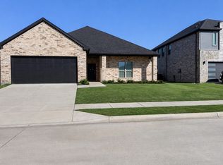 415 Cyprus Grove Dr, Lavon, TX 75166