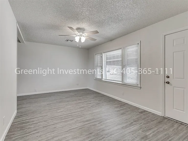 1509 Oelke Dr — Photo 30