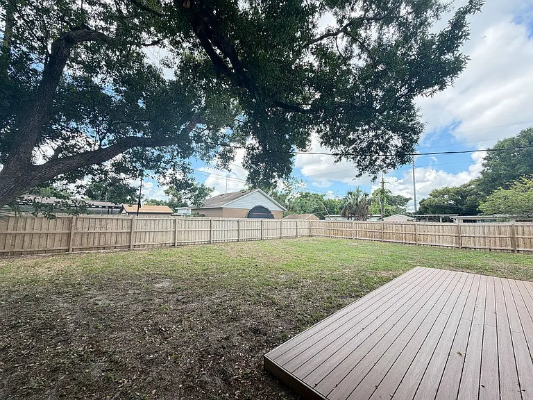 3612 Surrey Dr — Photo 34