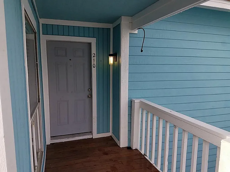 500 Tiki Dr #210 — Photo 9