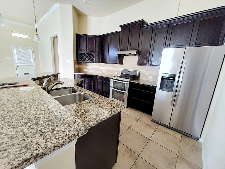 9415 Harmony Lake Ln — Photo 3