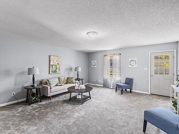 2nd image of 644 Prince Phillip Way
