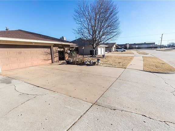 2nd image of 13 SW 65th St