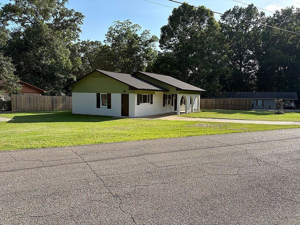 1st image of 1008 Rayburn Dr