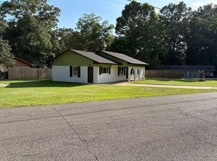 1008 Rayburn Dr, Wiggins, MS 39577