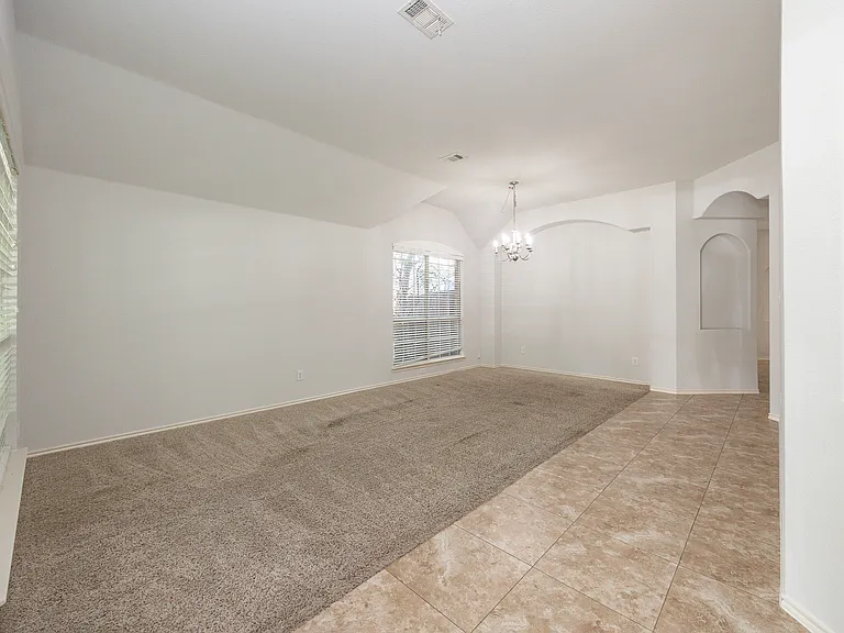 5556 Sky Ridge Dr — Photo 5