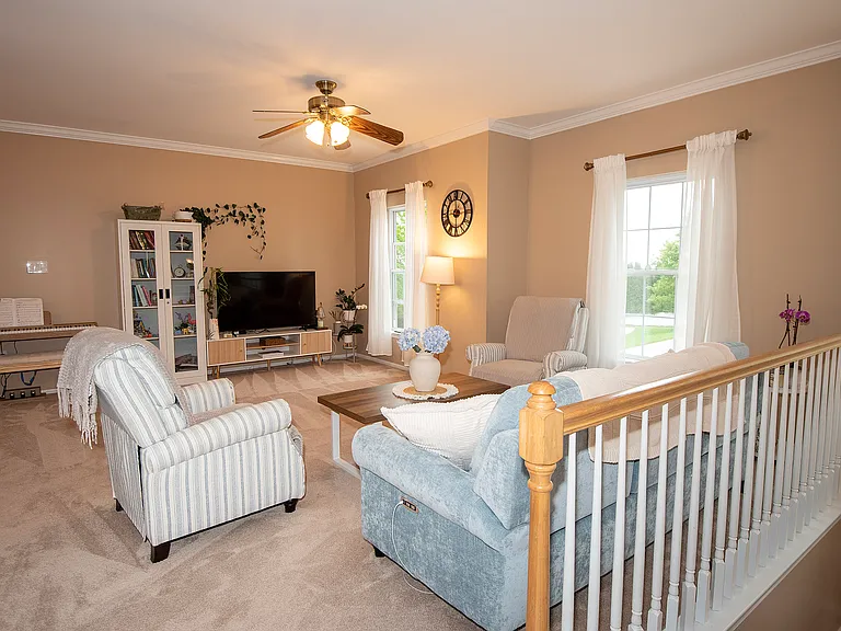 8343 Scenic View Dr — Photo 3