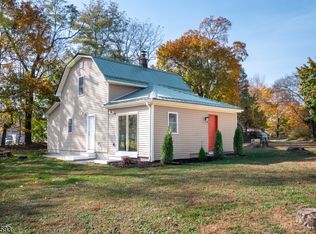 3 Orchard Ave, Columbia, NJ 07832