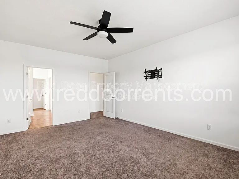 1475 Sabra Way — Photo 20