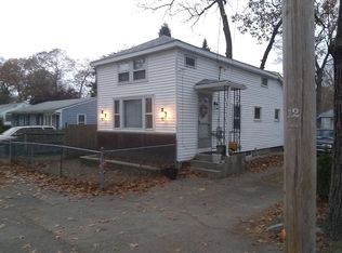 141 John St, Warwick, RI 02889