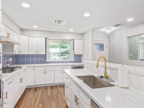 4th image of 7507 E Windsor Ave