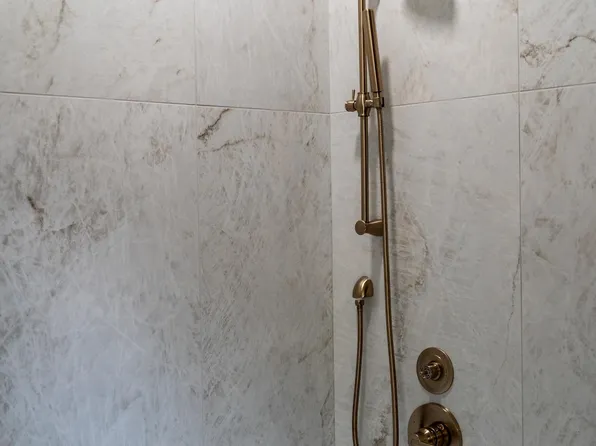 84 Terrace Avenue image 17 of 21