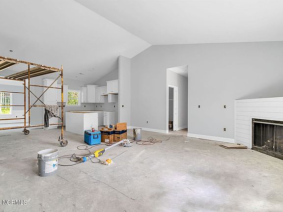 2nd image of 7166 Old Stump Dr SE
