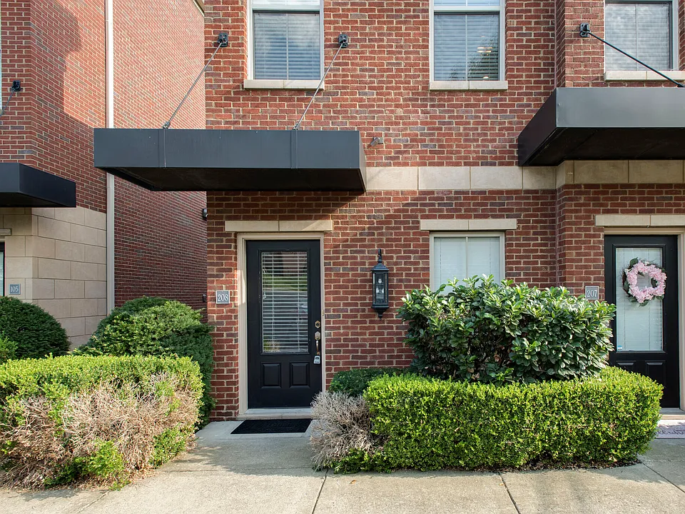 3120 Long Blvd #208