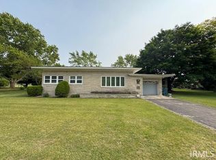 1402 E Culver Rd, Knox, IN 46534