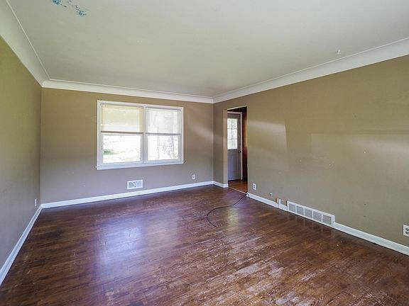 4th image of 6632 Oakland Dr