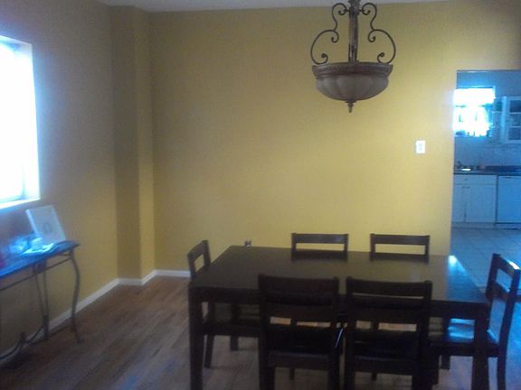2nd image of 4059 Schiller Pl