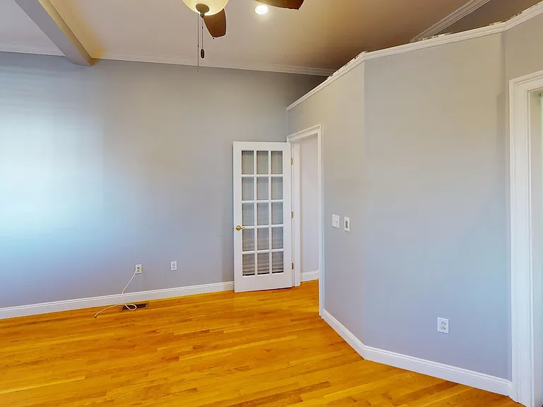 214 W 7th St #2 — Photo 12