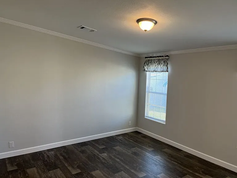 349 Talbot St #94 — Photo 12