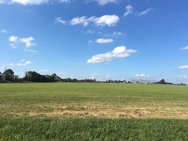1st image of N Country Club Rd