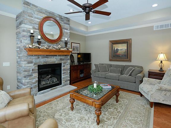 5444 Autumn Glen St-104