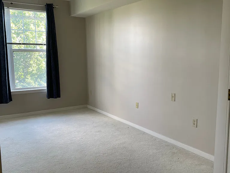 1645 International Dr #412 — Photo 17