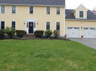 7 Cypress Ln, Walpole, MA 02081