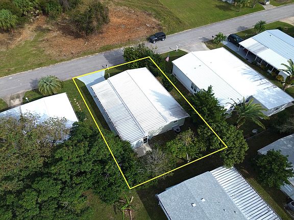 3rd image of 631 Royal Tern Dr