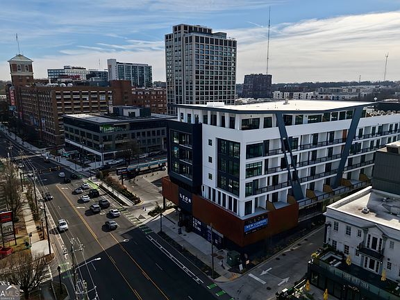 3rd image of 567 Ponce De Leon Ave #610