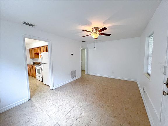 4th image of 626 NW 31st Pl
