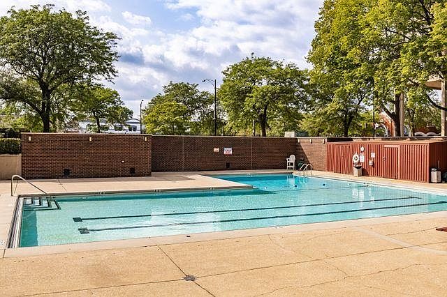 1st image of 2921 S Michigan Ave APT 501