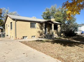 366 S 100 E, Blanding, UT