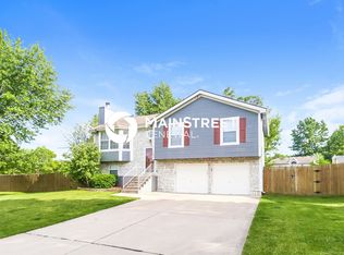 11200 N Nashua Dr, Kansas City, MO 64155