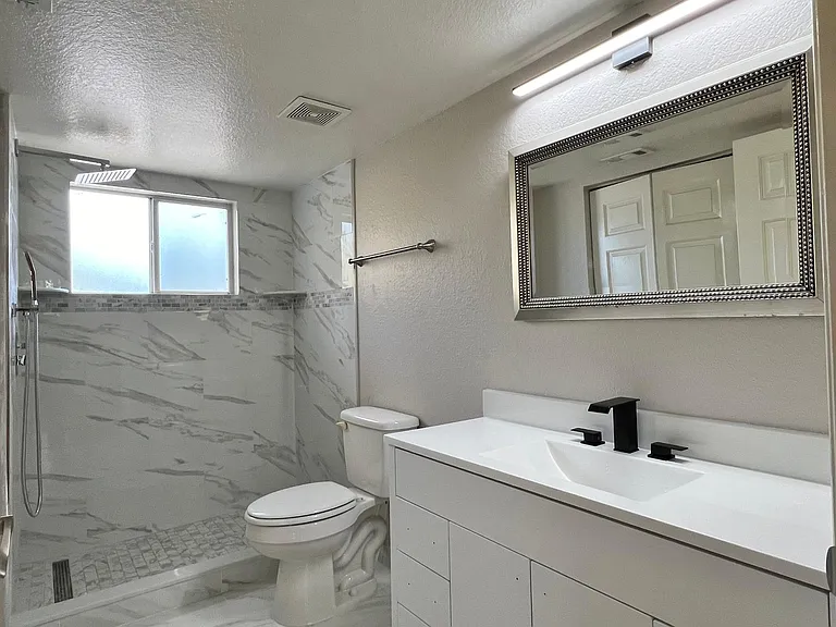 8271 Key Royal Cir — Photo 5