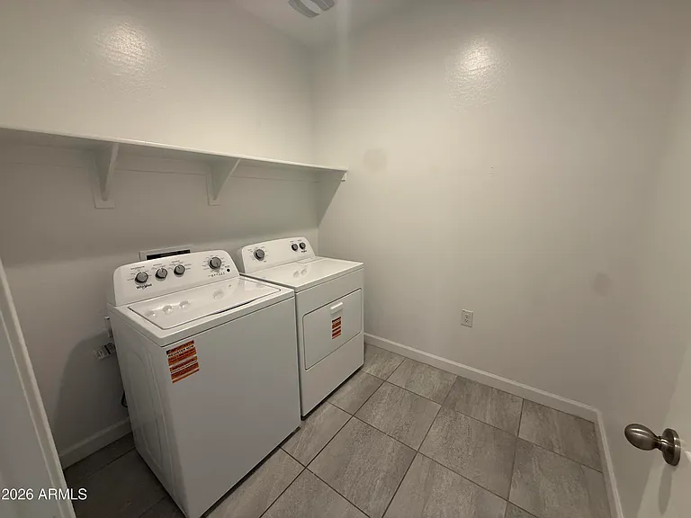 1723 W Sombra Ave — Photo 9