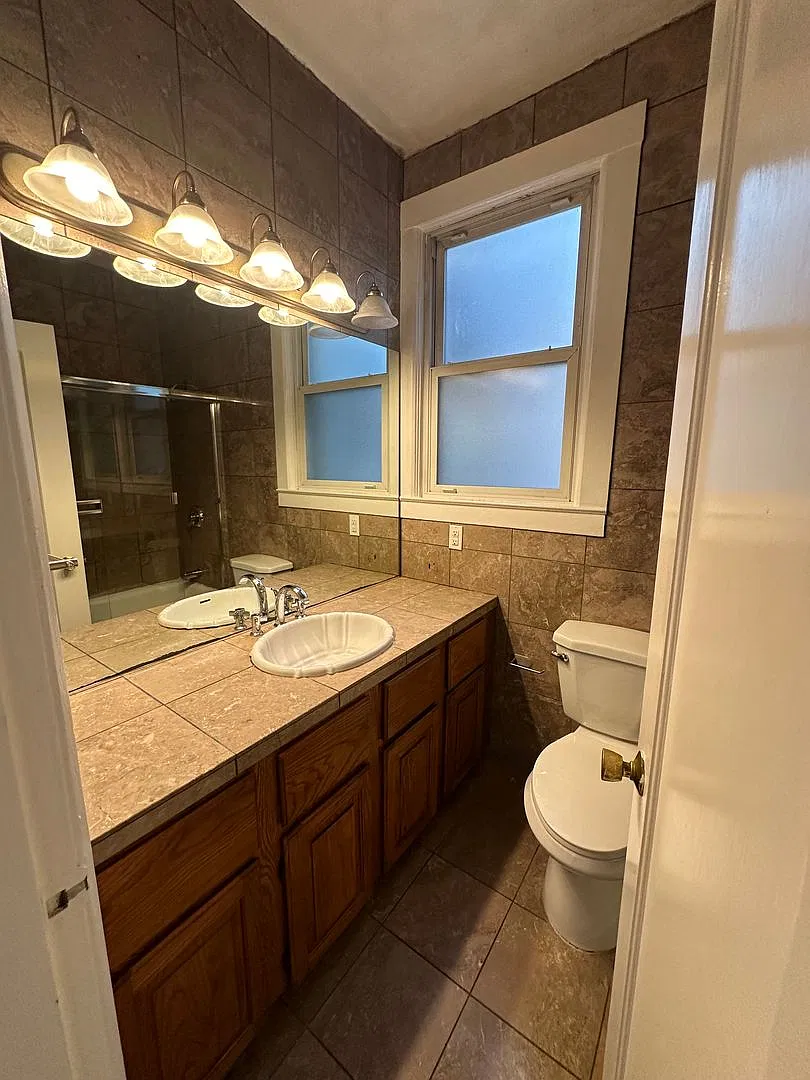 3232 Gough St Unit 1 - Main Image