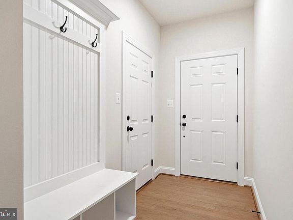 5th image of 108 Potomac Ct