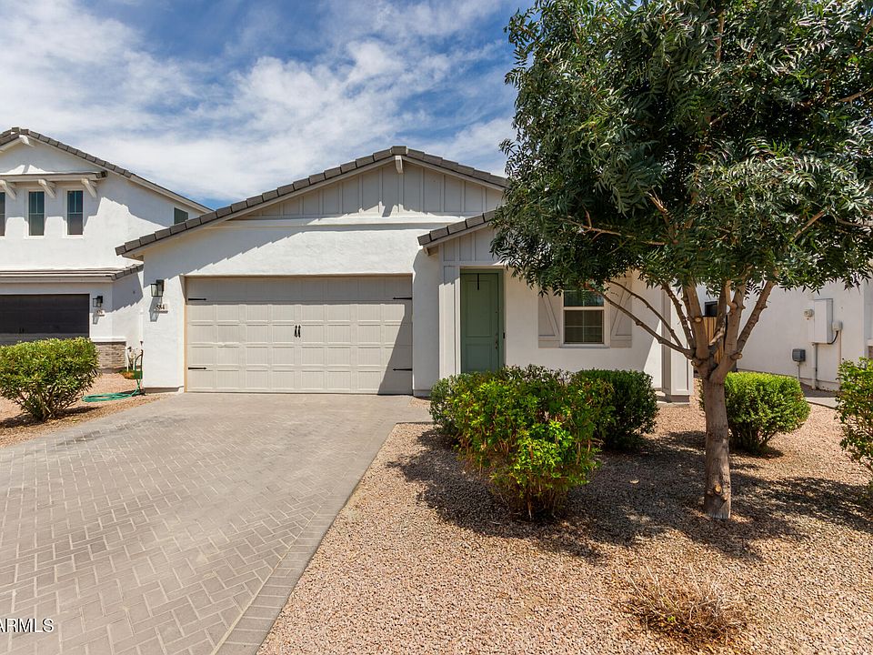 1st image of 584 E HAZELNUT Lane
