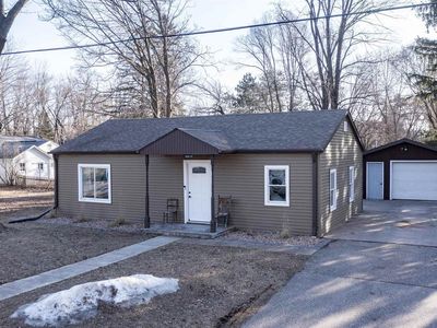 915 7TH STREET, Waupaca, WI, 54981