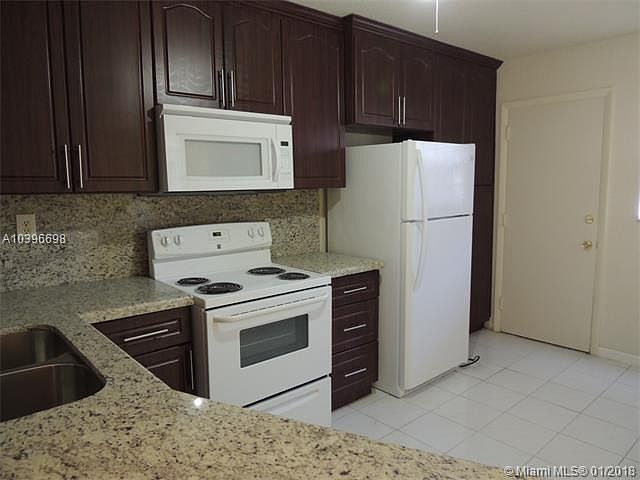 1st image of 1750 NE 191st St #1142